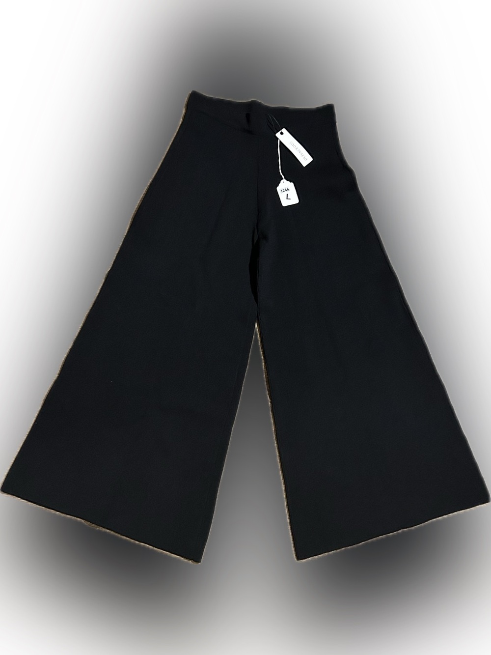 NWT Olivaceous Large Black Flare Capri Pants